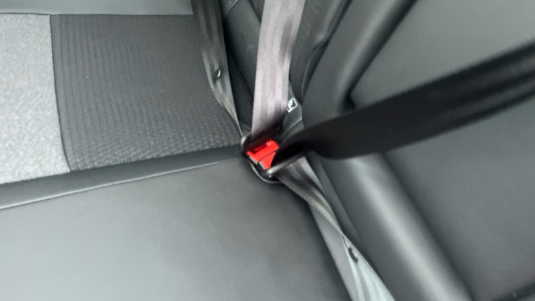 Nissan Qashqai 1.3 DiG-T MH N-Connecta 5dr Petrol Hatchback